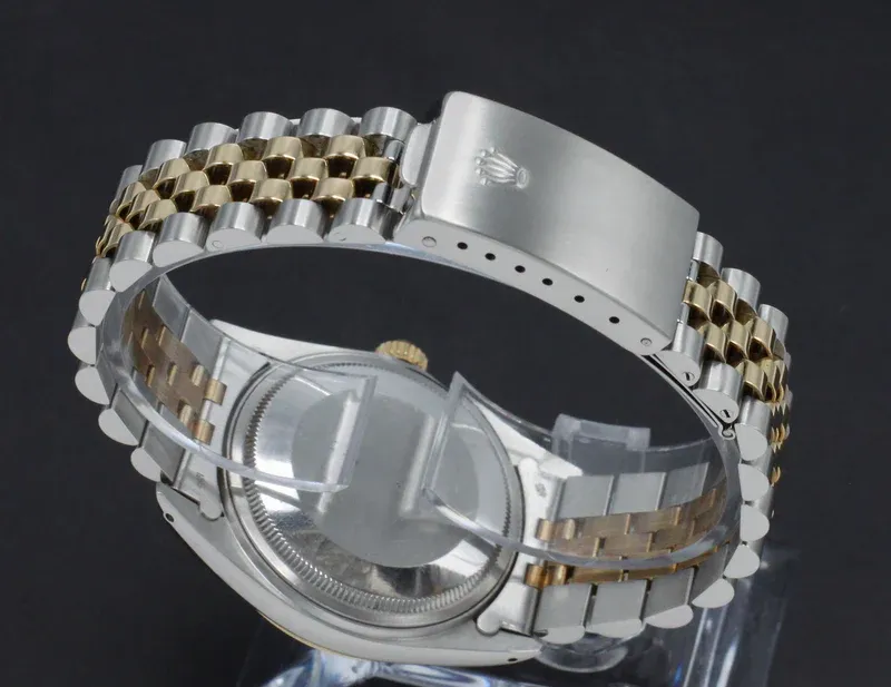 Wearing a Super Clone Rolex: My 30-Day Experience With a Rolex Watch Fake