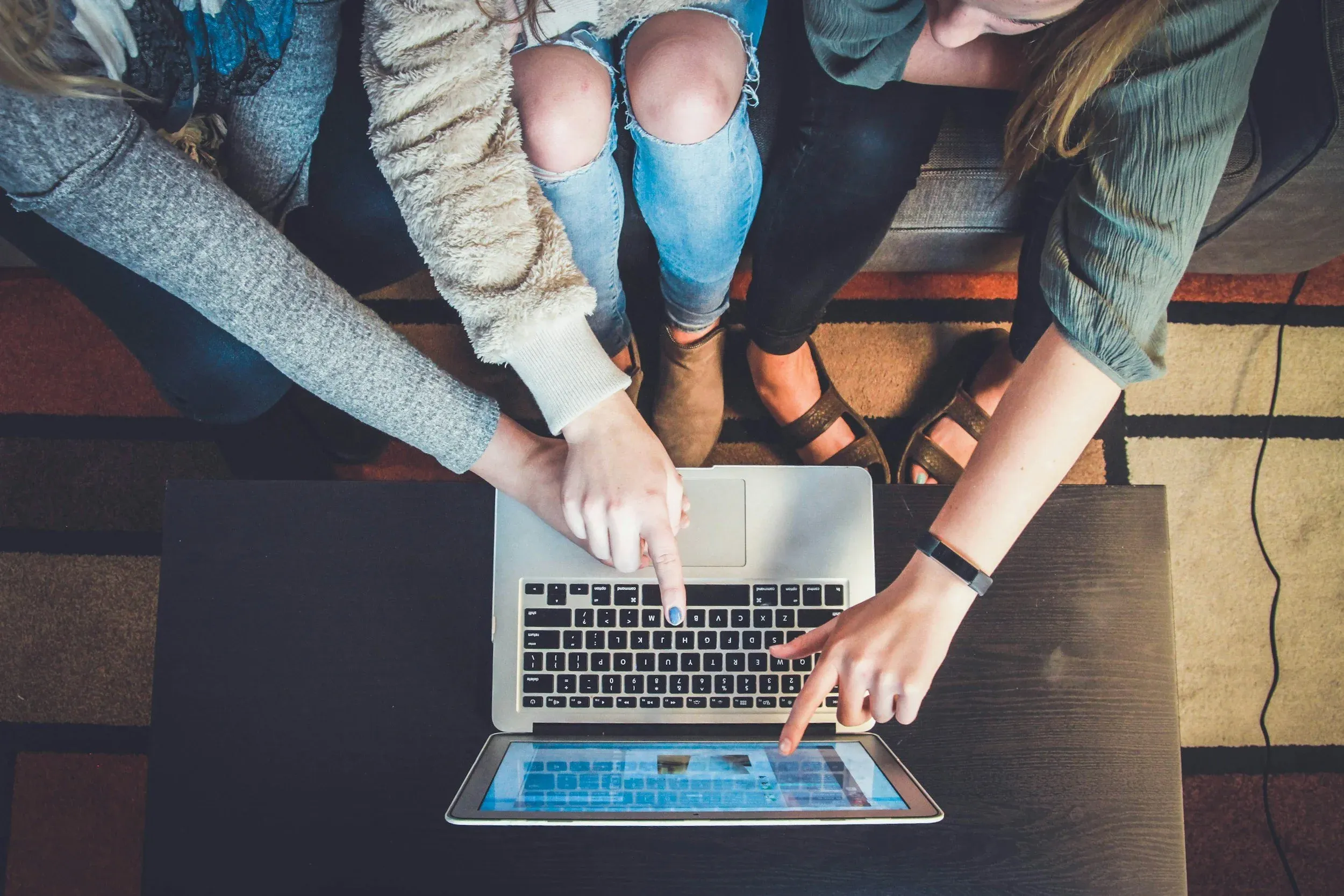 leahrosevip: The Rise of Exclusive Digital Communities