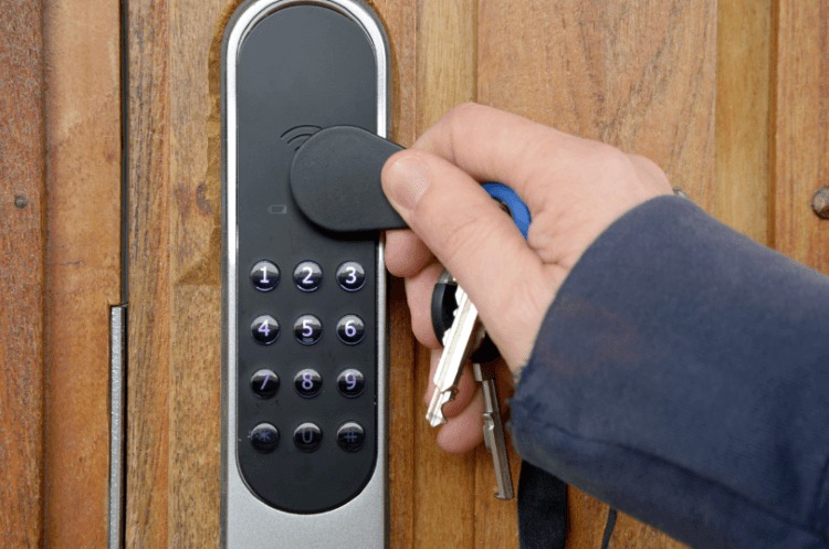 The Benefits of Keyless Entry Systems for Commercial Properties