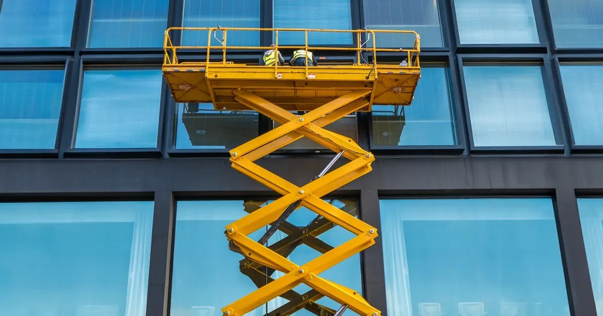The Complete Guide to Scissor Lift Rental Maximizing Safety, Efficiency, and Flexibility in Material Handling and Elevated Work